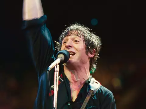 Springsteen: Salve-Me do Desconhecido é melancólico, intimista e apaixonado