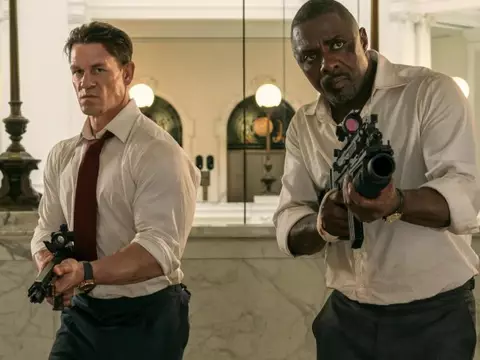 John Cena e Idris Elba em Chefes de Estado (Reprodução)