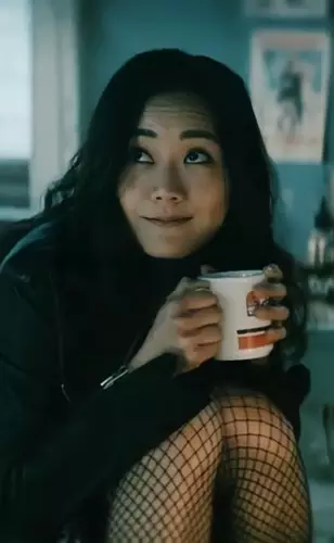 The Boys vira pano de funda para shape impecável de Karen Fukuhara