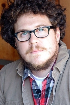 Foto de Cameron Britton