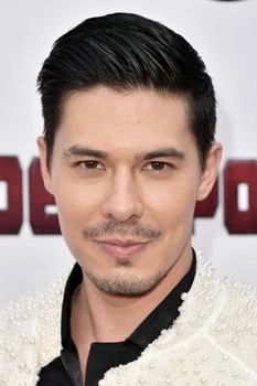 Foto de Lewis Tan