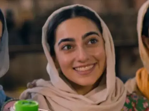 Cena de Quebrando Regras (Reprodução)